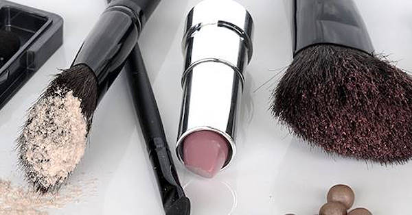 Cosmetica, i migliori prodotti cosmetici presenti sul mercato, ampia scelta dei prodotti spazia dai prodotti per il corpo i prodotti per i capelli al trucco e prodotti per il viso, tutti garantendo una scelta di qualità e tollerabilità indispensabili soprattutto chi ha una pelle sensibile e delicata