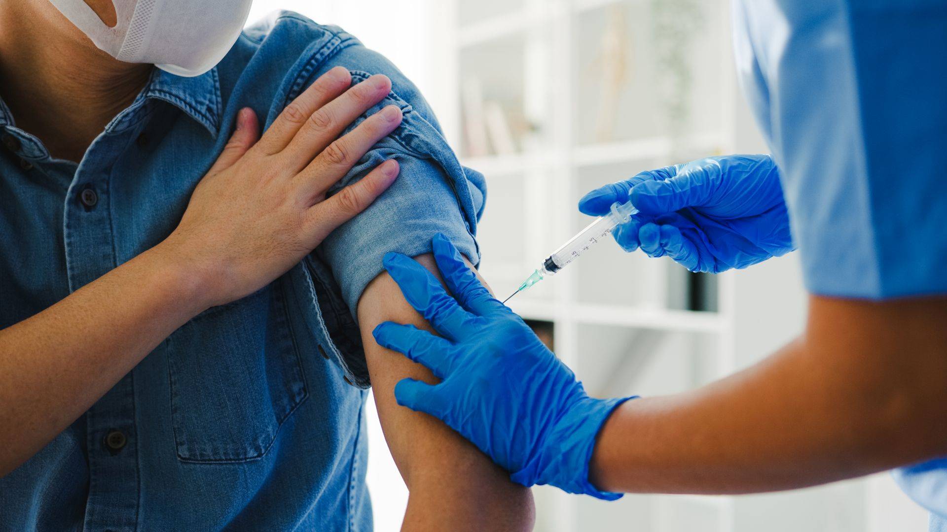 Vaccino anti Covid e antinfluenzale